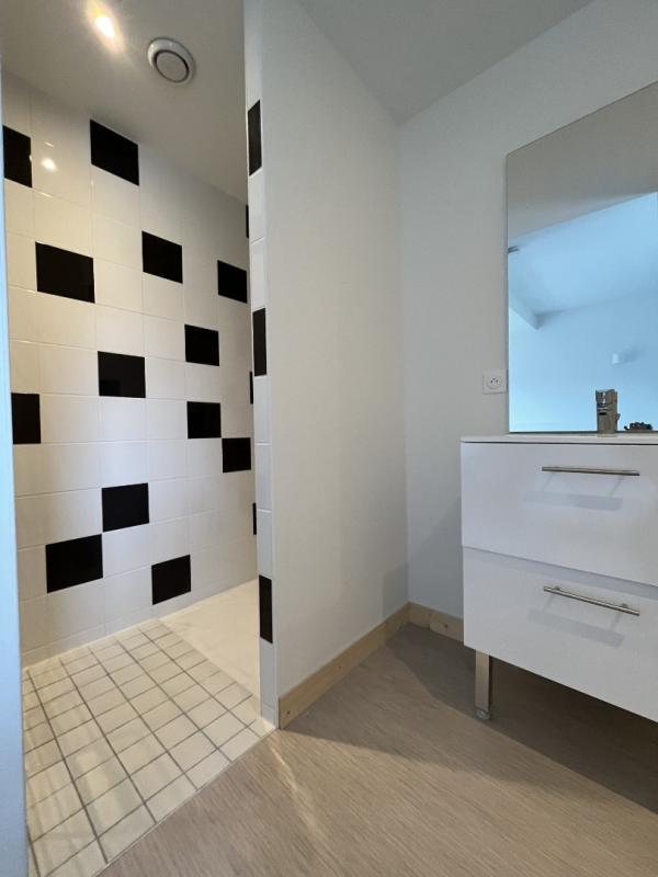 Studio - 25 m² - 1 pièce