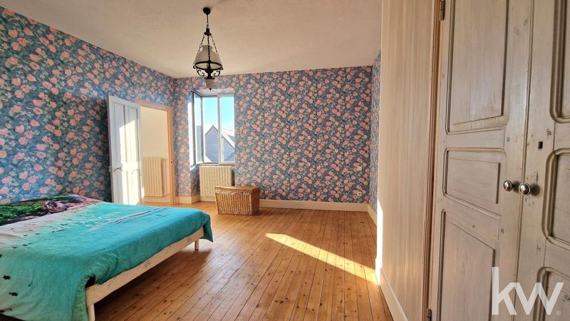 Maison - 268 m² - 8 pièces