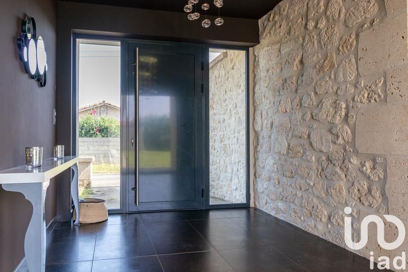 Maison - 233 m² - 5 pièces