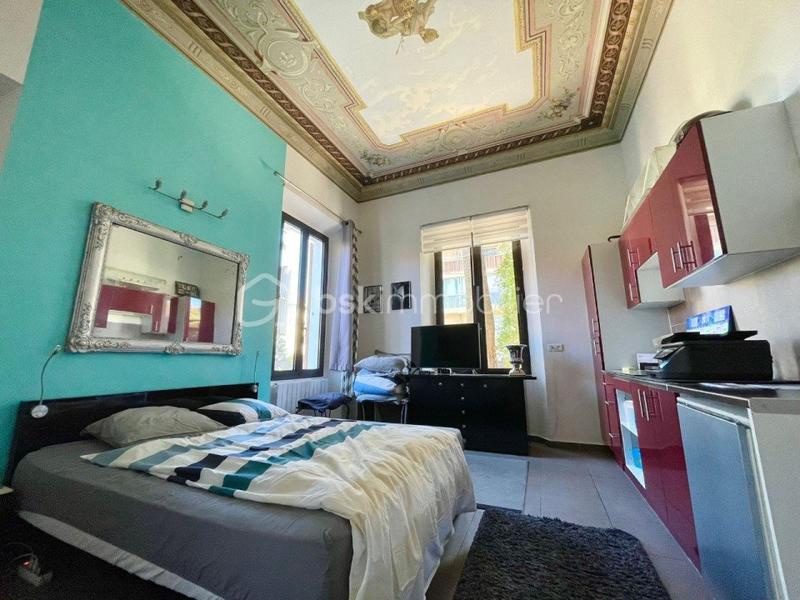 Immeuble - 240 m² - 12 pièces