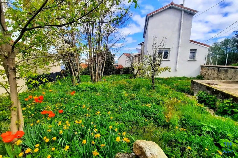 Maison - 208 m² - 5 pièces