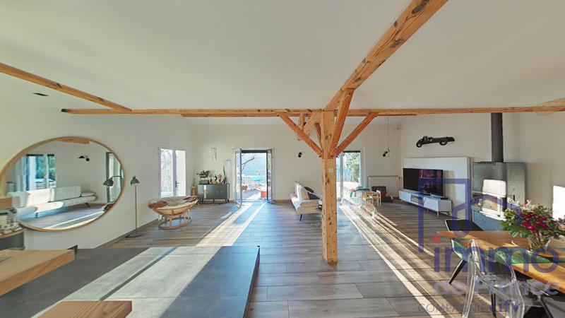 Maison - 200 m² - 6 pièces