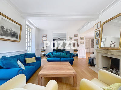 Maison - 340 m² - 11 pièces