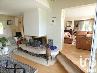 Maison - 280 m² - 9 pièces