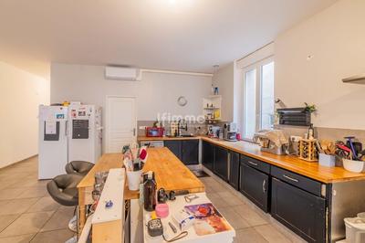 Maison de village - 275 m² - 8 pièces