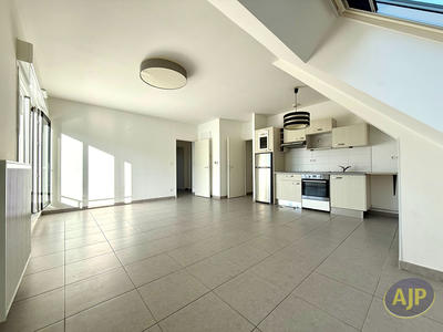 Appartement - 67 m² - 3 pièces