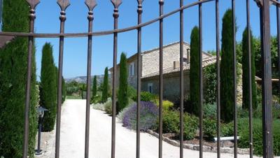 Mas - 416 m² - 6 pièces