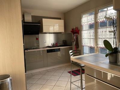 Maison traditionnelle - 105 m² - 5 pièces