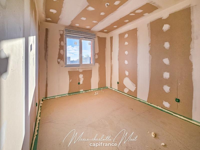 Maison - 83 m² - 5 pièces