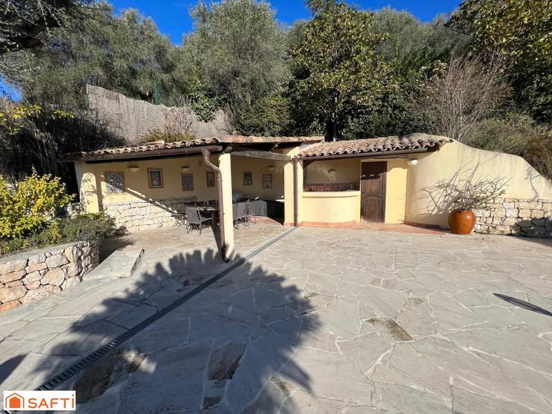 Maison de maîtres - 386 m² - 10 pièces