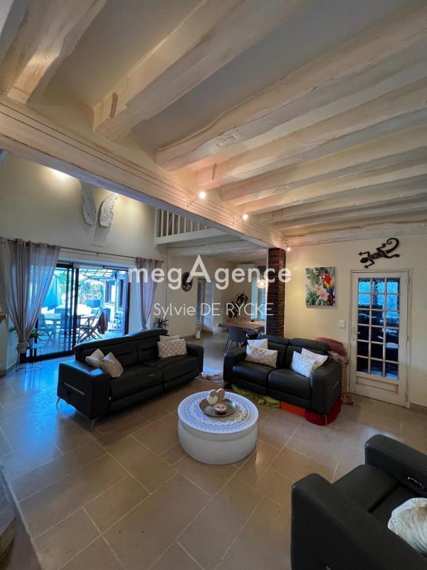 Maison - 367 m² - 9 pièces