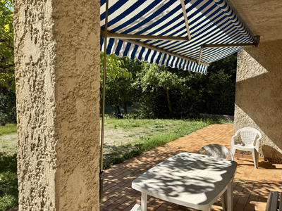 Villa - 180 m² - 8 pièces