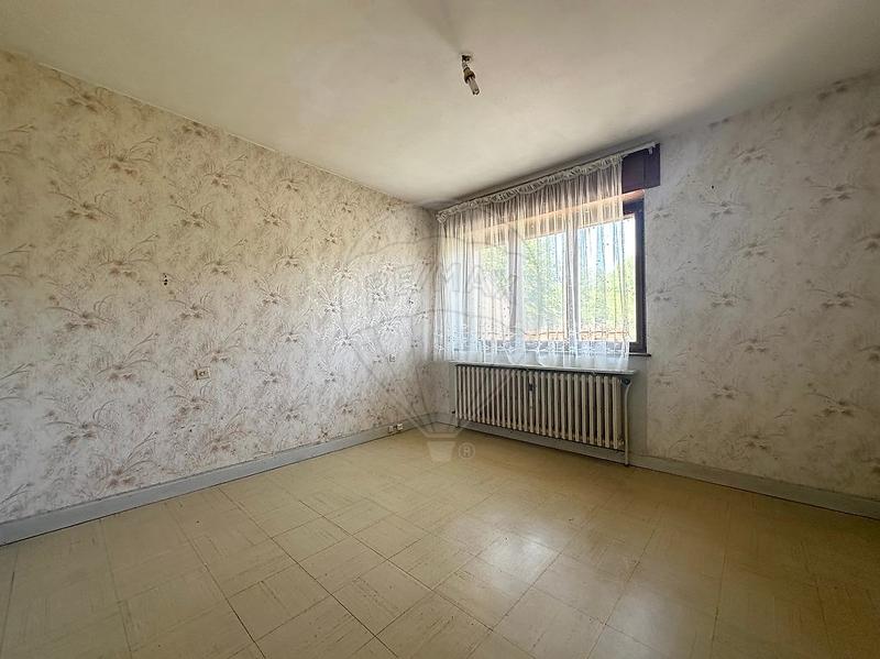 Maison - 181 m² - 9 pièces