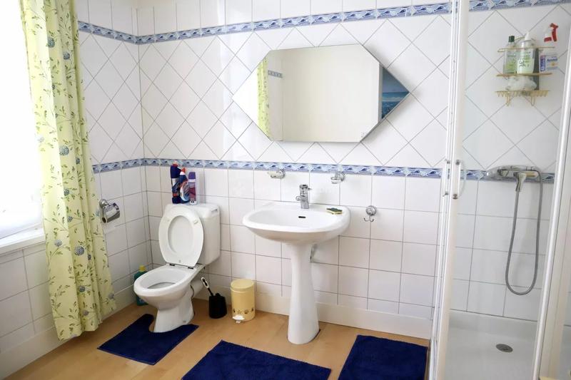 Maison - 275 m² - 10 pièces