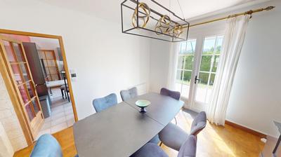 Maison - 180 m² - 6 pièces