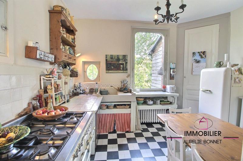 Maison - 175 m² - 10 pièces