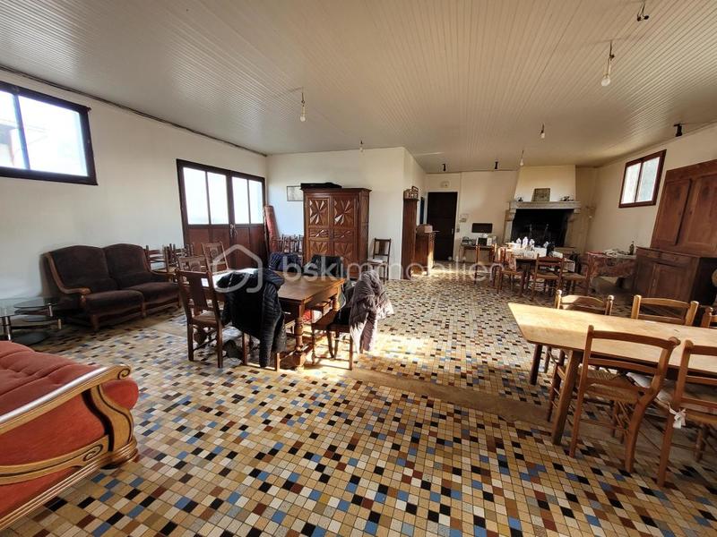 Maison - 150 m² - 8 pièces