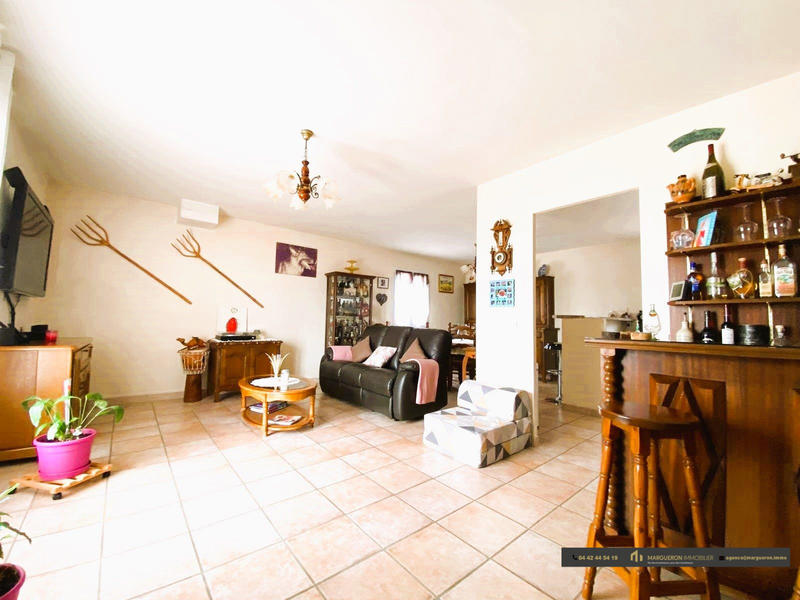 Villa - 180 m² - 5 pièces