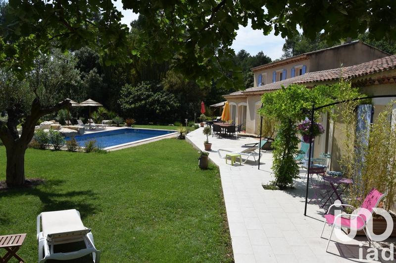 Maison - 322 m² - 11 pièces