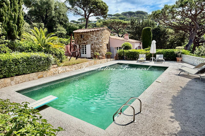 Villa - 200 m² - 7 pièces