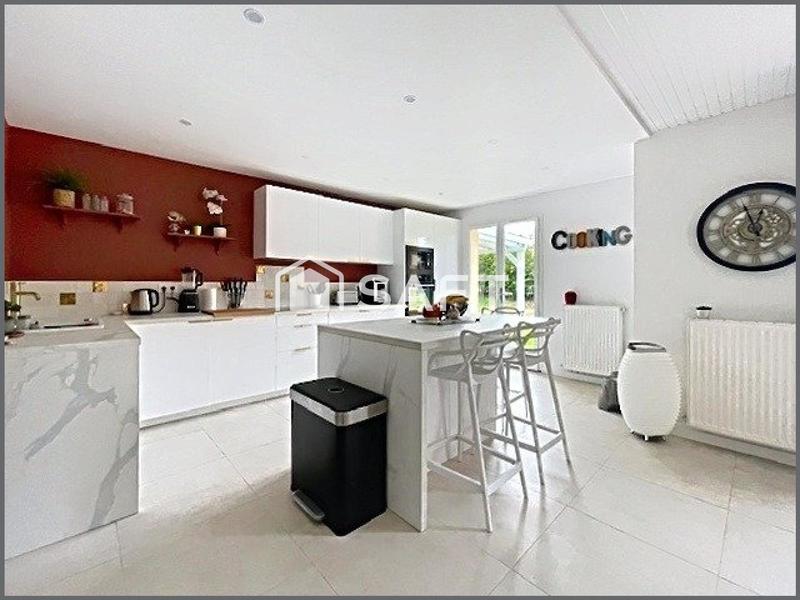 Maison - 179 m² - 7 pièces