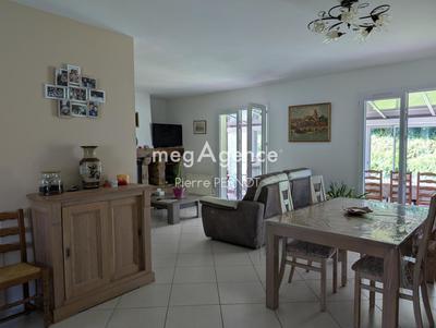 Maison - 107 m² - 5 pièces