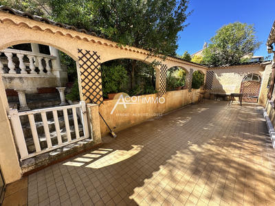 Maison - 200 m² - 7 pièces