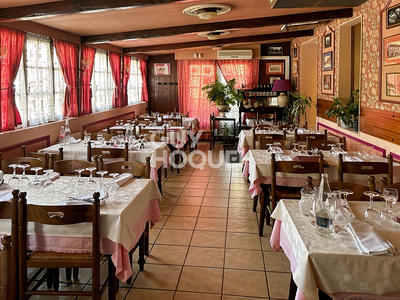 Local d'activités - 299 m² - 13 pièces