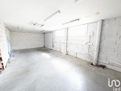 Local commercial - 1 200 m²