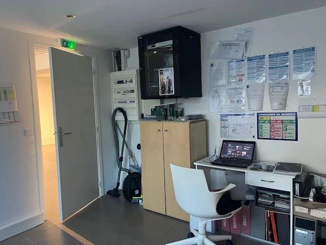 Local commercial - 670 m²