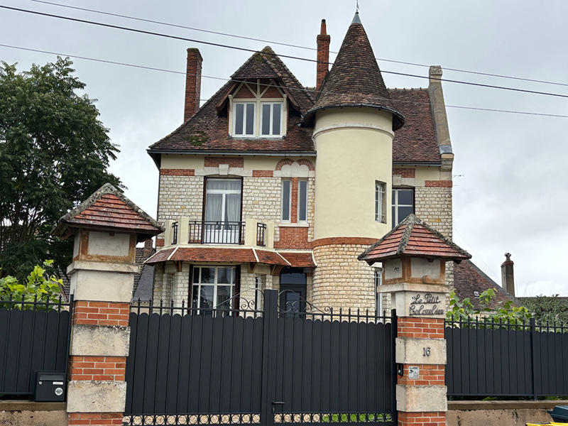 Maison - 185 m² - 6 pièces