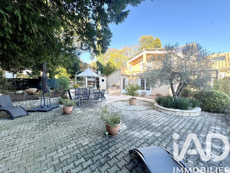 Maison - 162 m² - 6 pièces