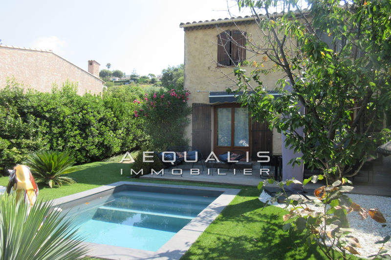 Maison - 104 m² - 4 pièces