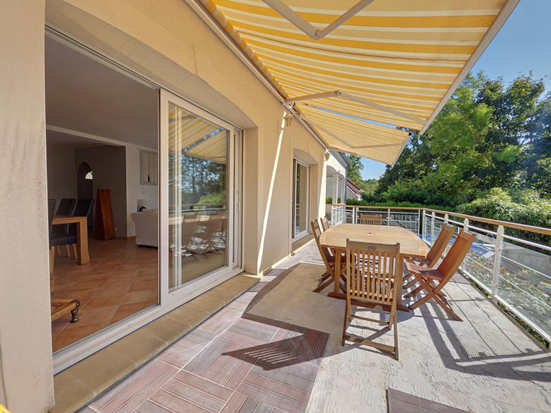 Maison - 173 m² - 6 pièces