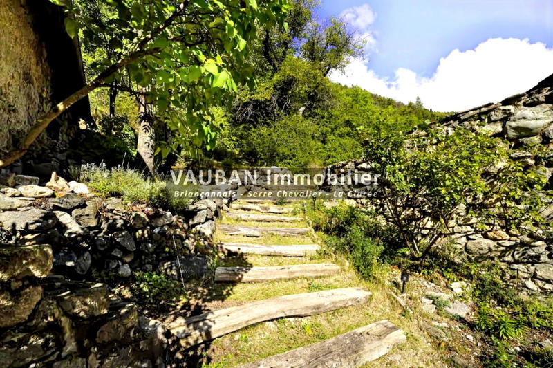 Appartement - 145 m² - 6 pièces