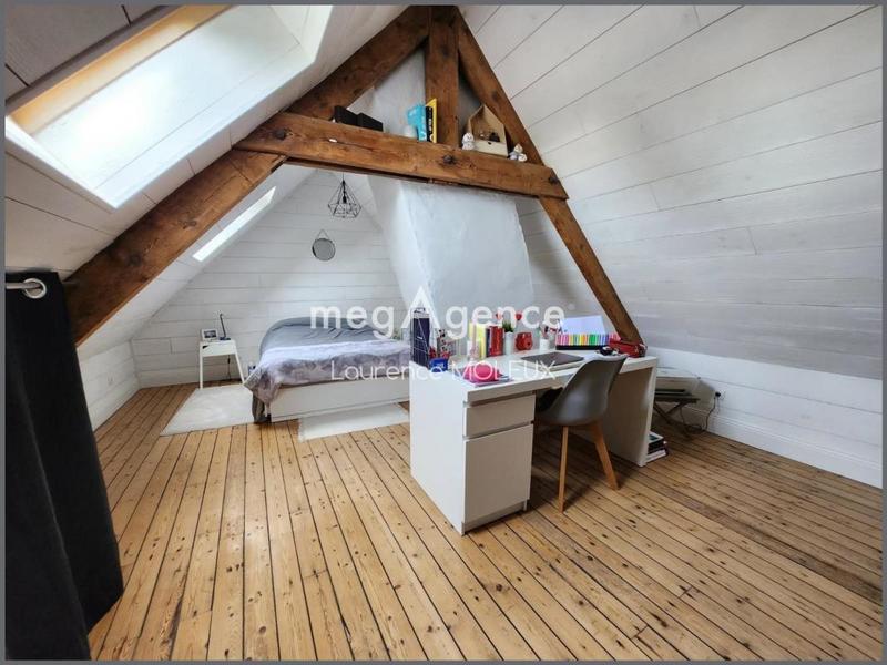 Maison - 180 m² - 6 pièces