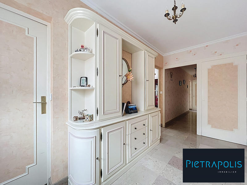 Maison - 196 m² - 7 pièces