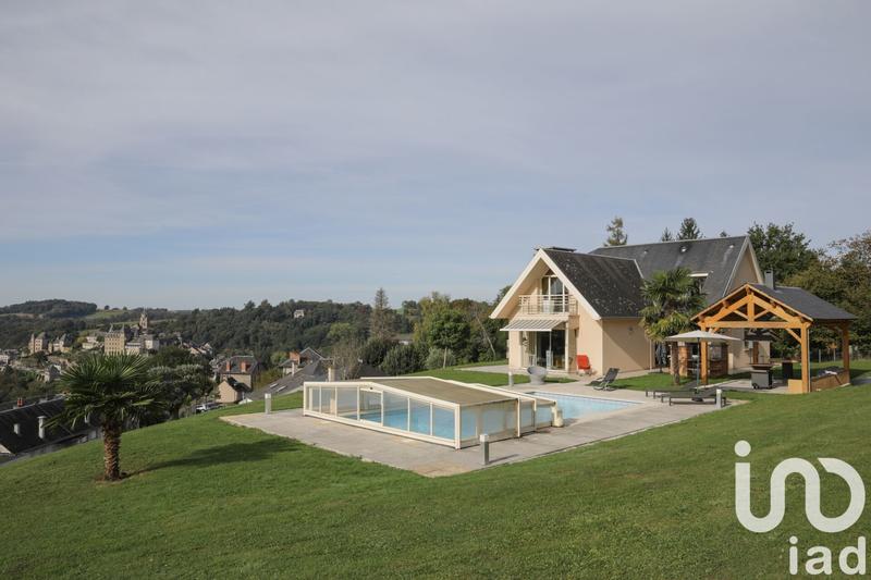 Maison de maîtres - 238 m² - 9 pièces