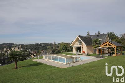 Maison de maîtres - 238 m² - 9 pièces