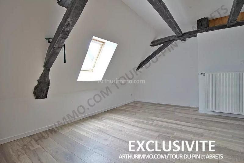 Maison - 225 m² - 9 pièces