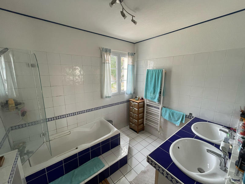 Maison - 166 m² - 7 pièces