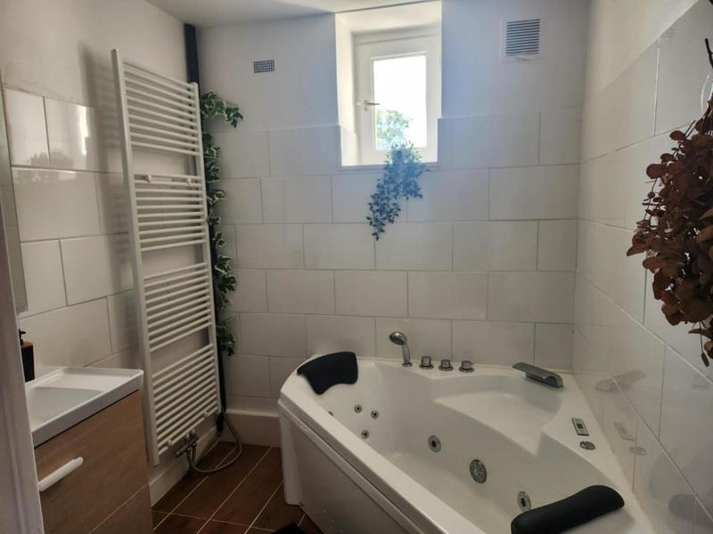 Maison - 195 m² - 3 pièces