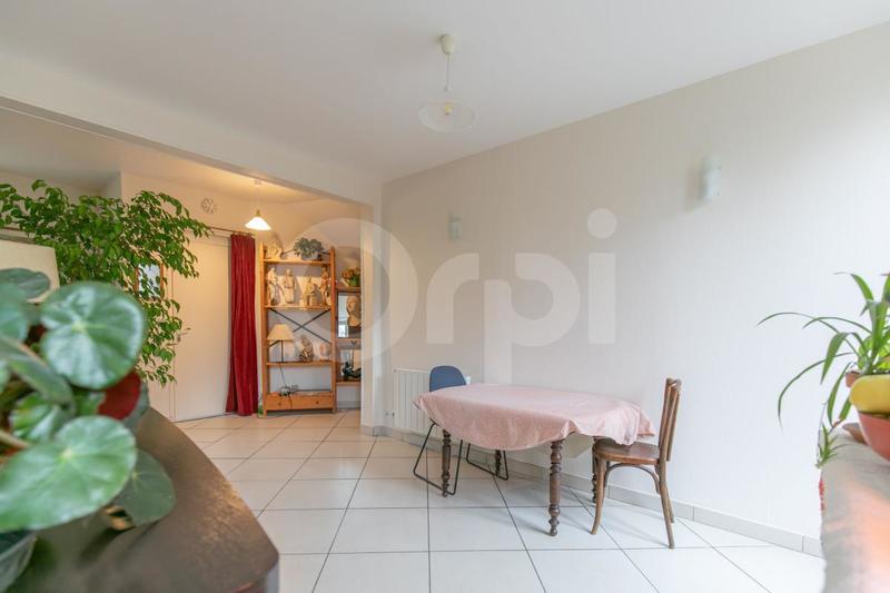 Appartement - 77 m² - 4 pièces