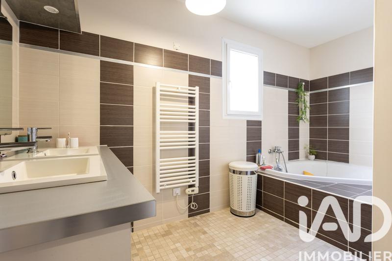 Maison - 110 m² - 6 pièces