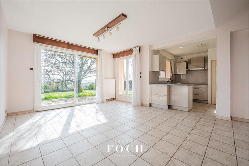 Maison - 121 m² - 6 pièces