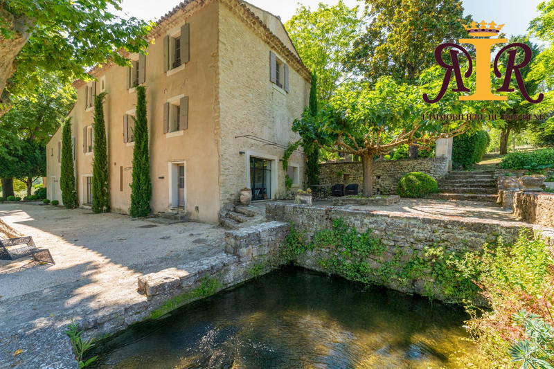 Bastide - 450 m² - 12 pièces