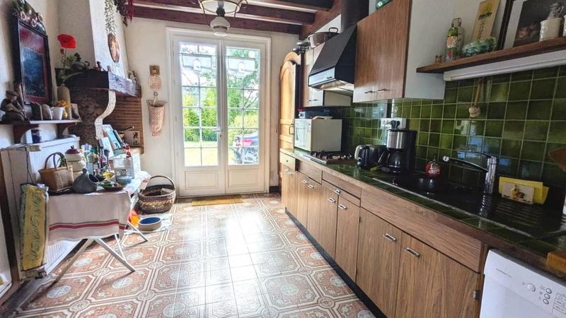 Propriété - 219 m² - 9 pièces