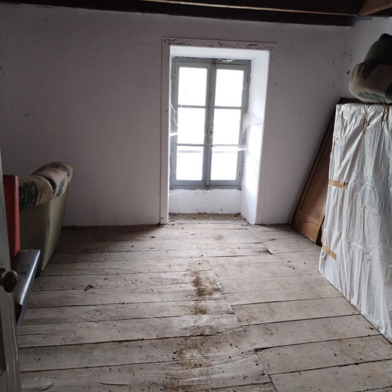 Maison - 250 m² - 4 pièces