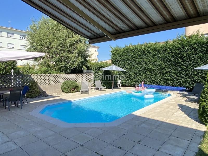 Maison - 171 m² - 7 pièces