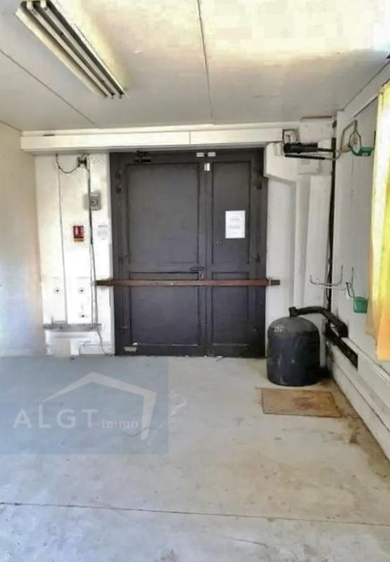 Local d'activités - 672 m²